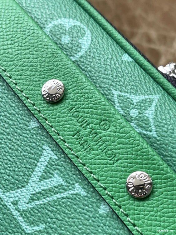 WIS Nano LOUIS VUITTON Alpha-11.0*18.5*6.5CM 0902